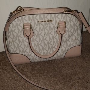 Michael Kors Cross Body Bag